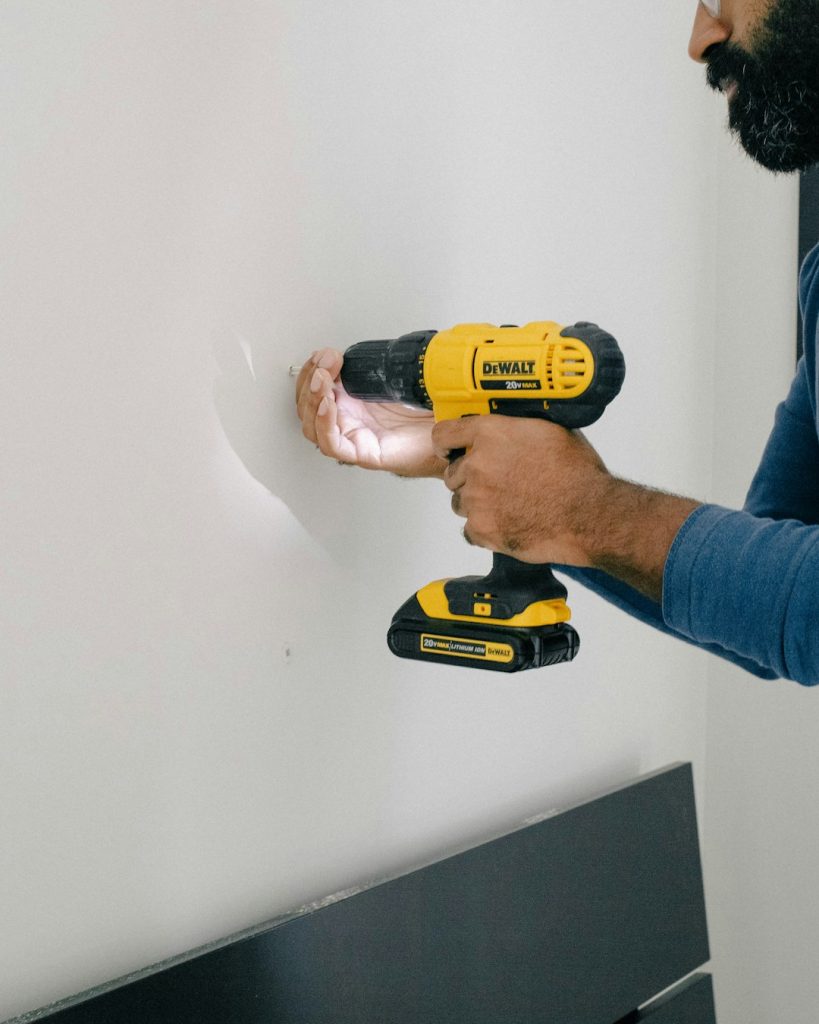 How To Put Anchors Into Walls