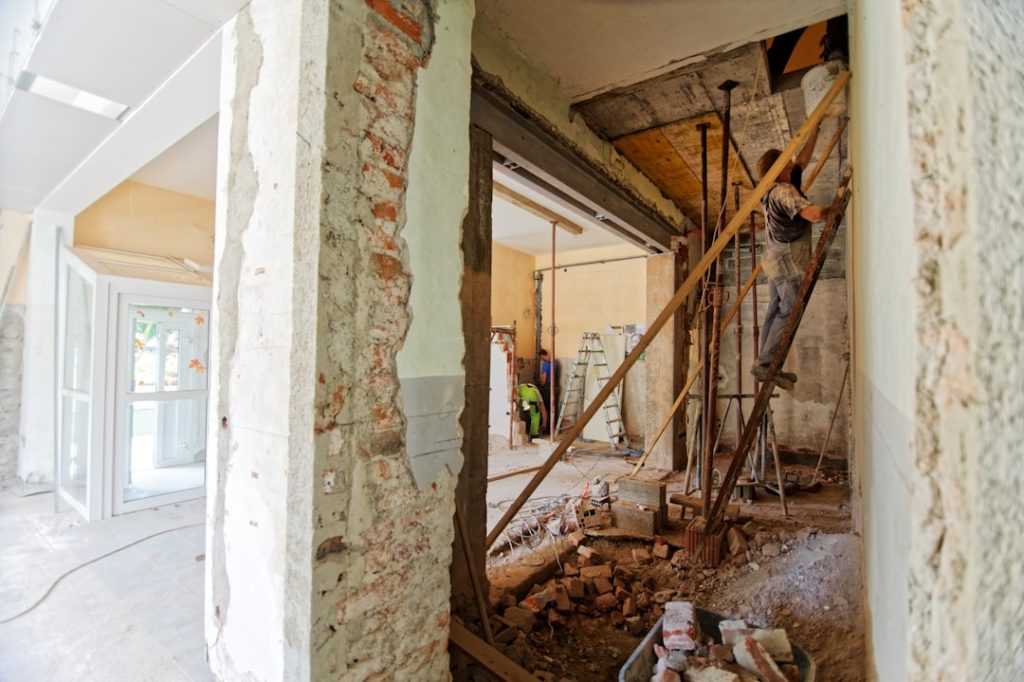 I entered once in one building that is renovating and I noticed the contrast between renovated part of the building and the part that is not finished yet. And there it is: two different worlds on one place.